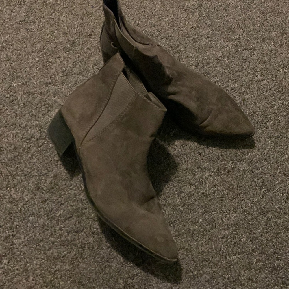 Old navy gray suede ankle boots